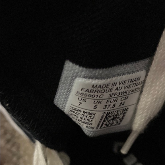 Converse Black and White High-Top Sneakers chunky bottom for hiking and fashion - Picture 6 of 7